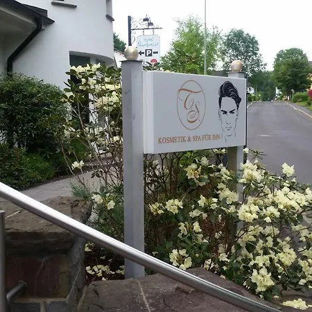 Hotel Nuembrecht 3*