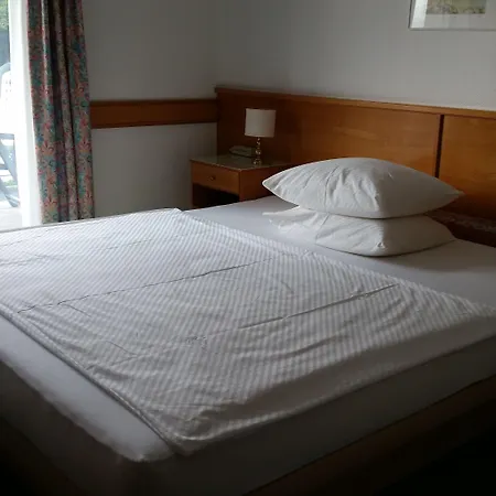 Hotel Nuembrecht מלון
