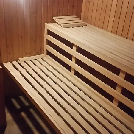 Hotel Nuembrecht מלון 3*
