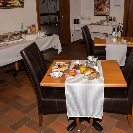 מלון Hotel Nuembrecht