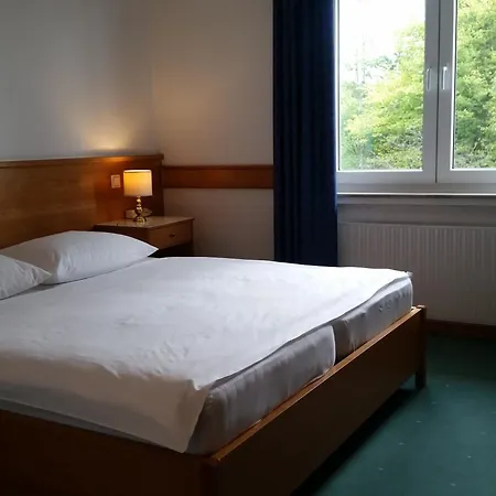 מלון Hotel Nuembrecht 3*